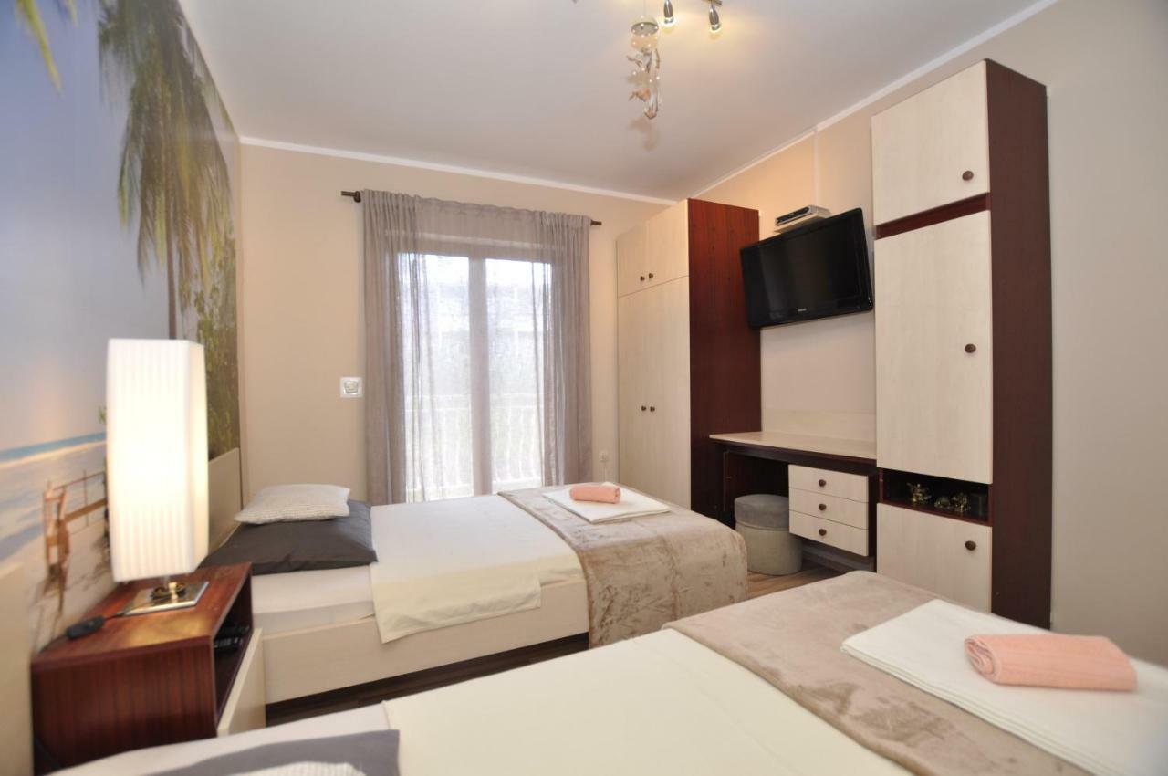 Apartment Toya Slatine Exterior foto