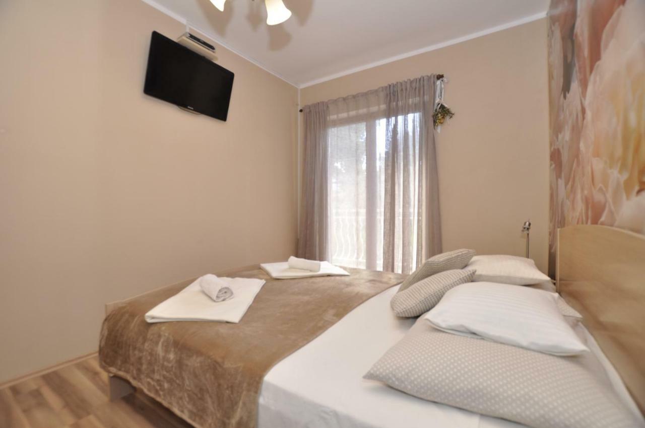 Apartment Toya Slatine Exterior foto